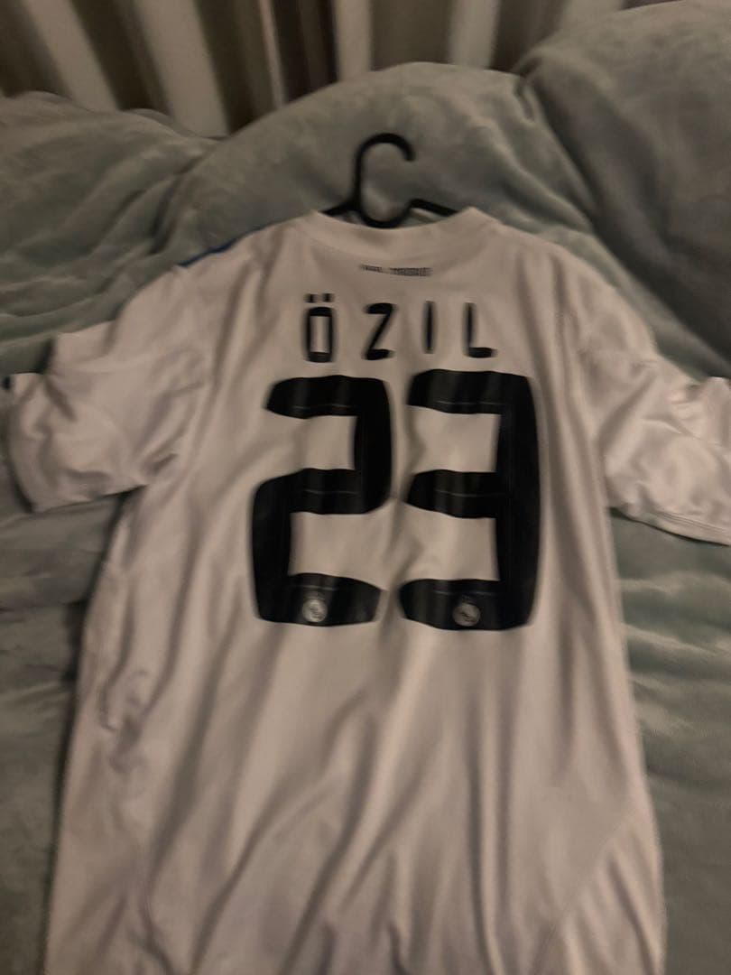 Real Madrid エジル　ユニフォーム