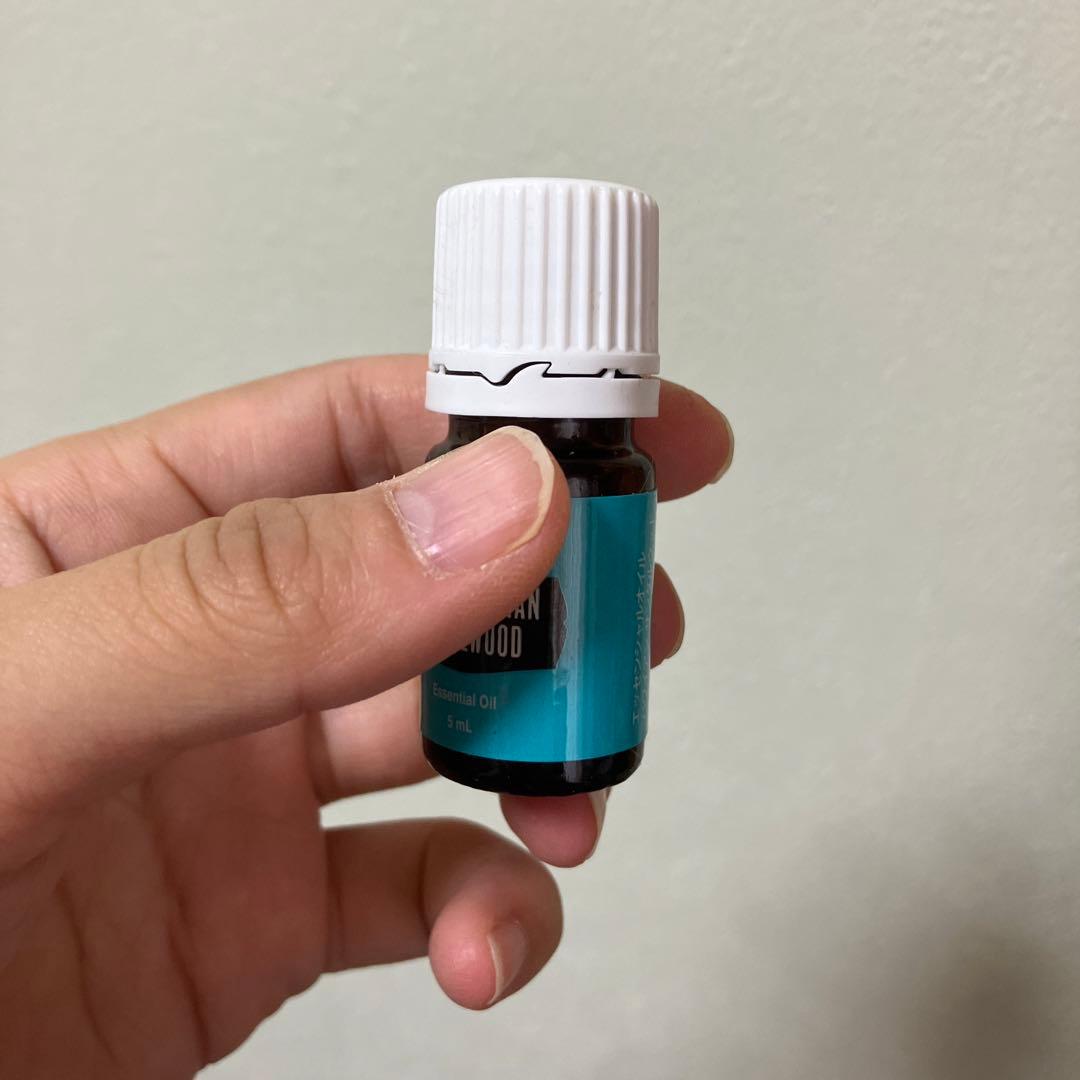 エッセンシャルオイル Young Living  Hawaiian Sandalwood