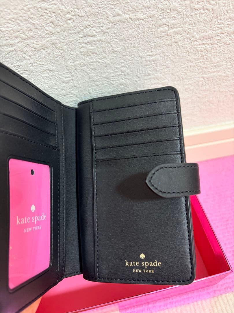 【りっぺ】kate spadeケイトスペード ミディアム二つ折り財布