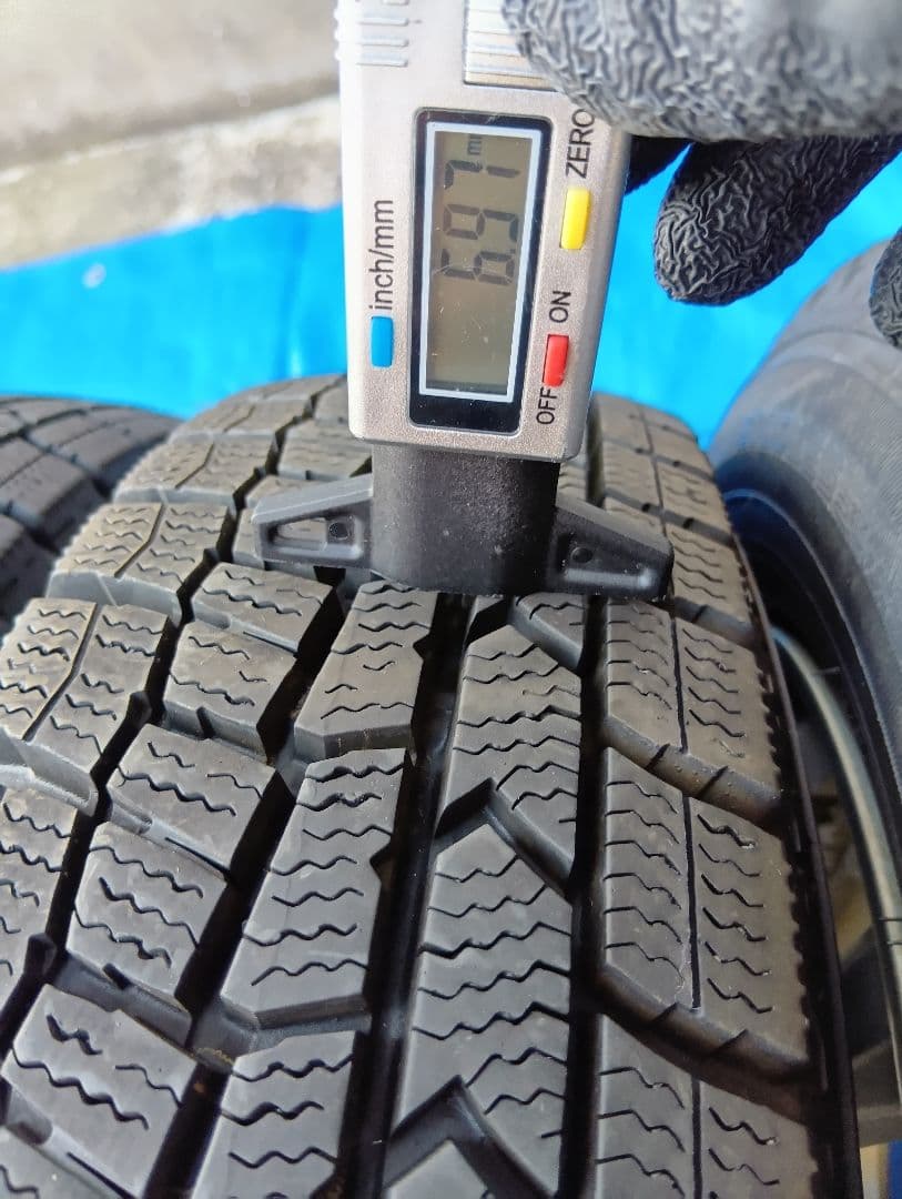 145/80R13、ダンロップ・ウインターマックス・WM02、スタッドレス4本