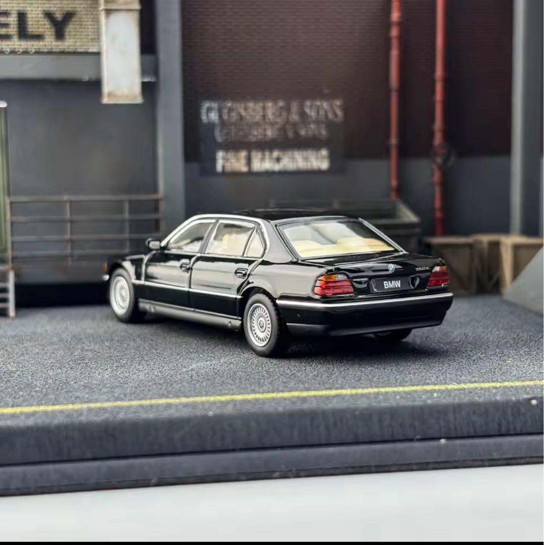 AR Box 1/64  7シリーズ Mk3 E38 750iL