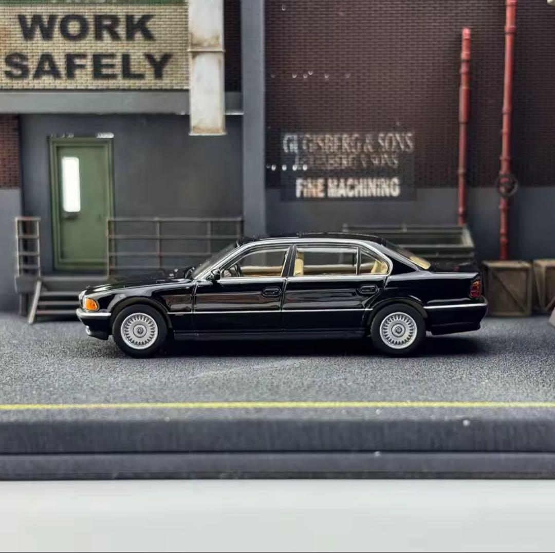 AR Box 1/64  7シリーズ Mk3 E38 750iL