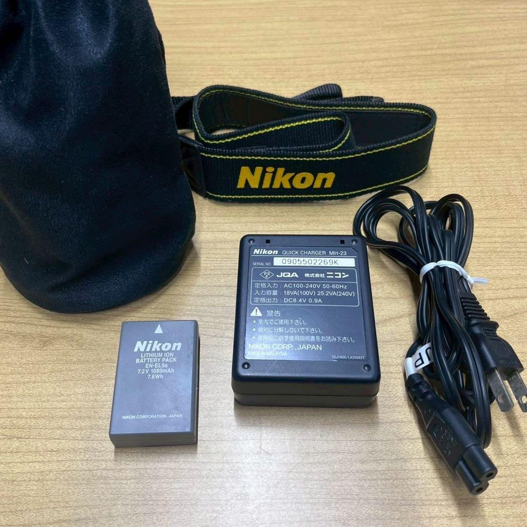 動作確認済 Nikon ニコン D3000 レンズ2本 バッテリー セット