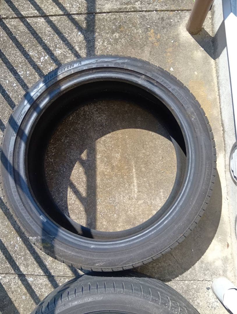 希少サイズ2本　引っ張りに　185/45r17