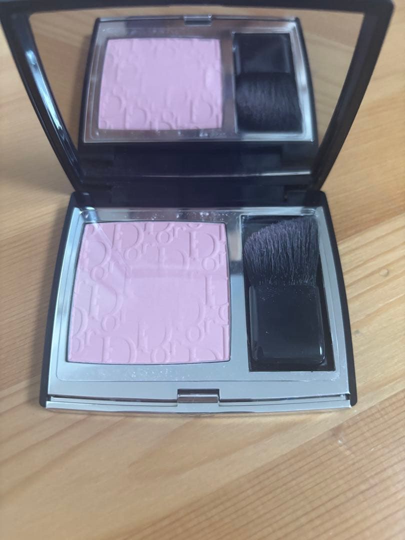 ディオールスキン　ルージュブラッシュ　271 ピンクマニア　dior