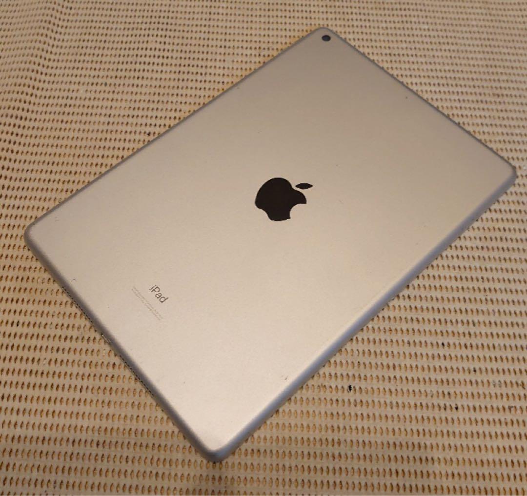 完動品iPad第7世代(A2197)本体32GBシルバー送料込3MF3N