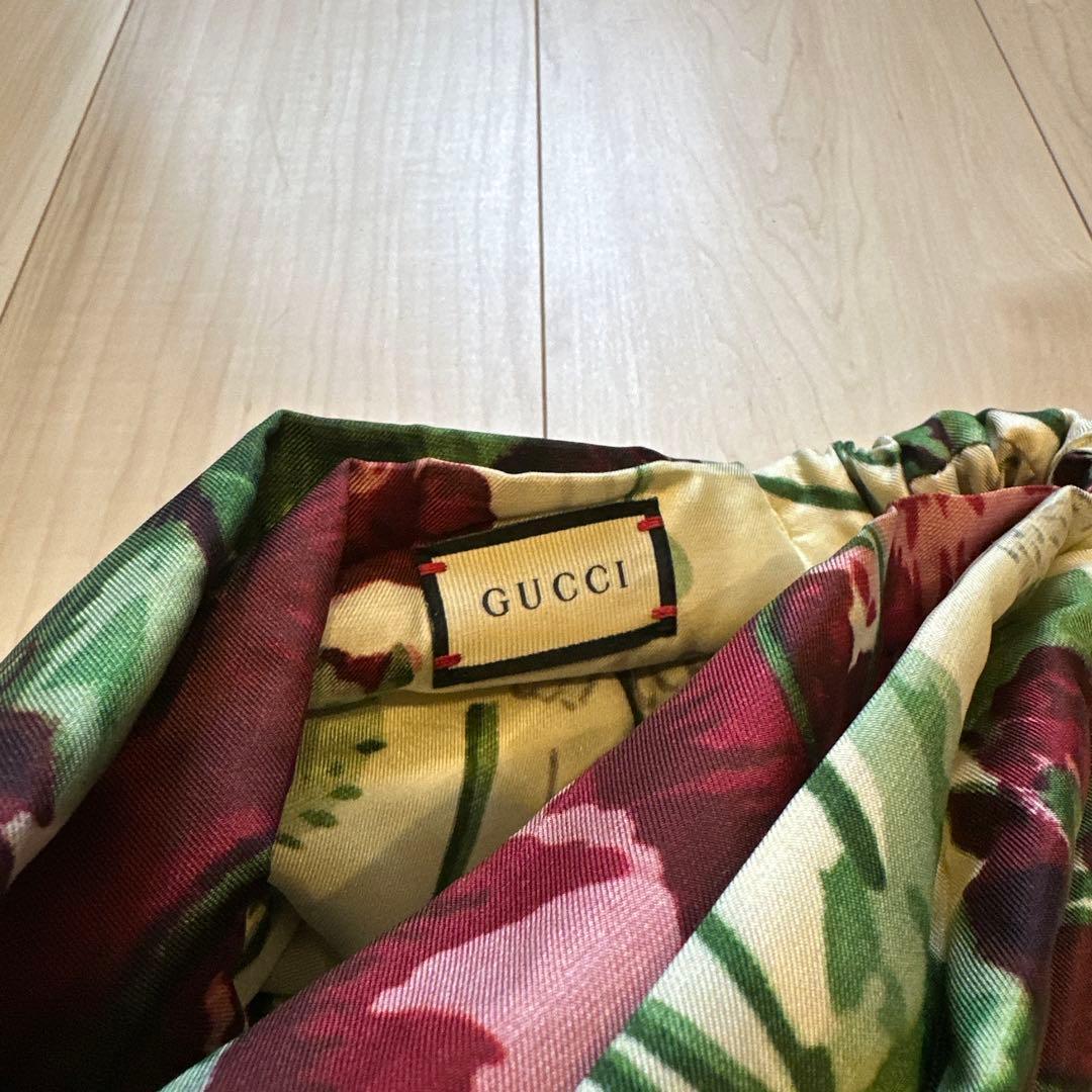 GUCCI 花柄ツイストヘアバンド