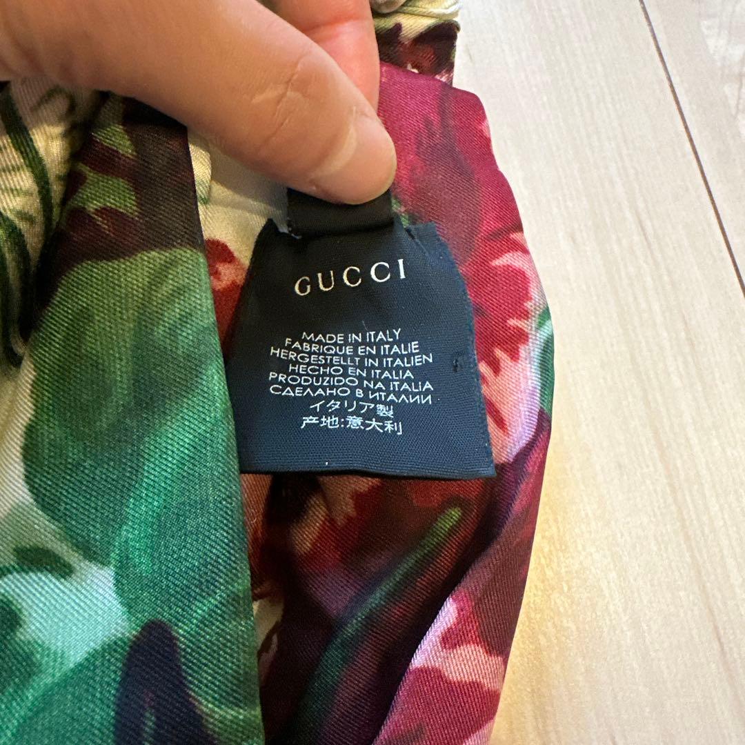 GUCCI 花柄ツイストヘアバンド