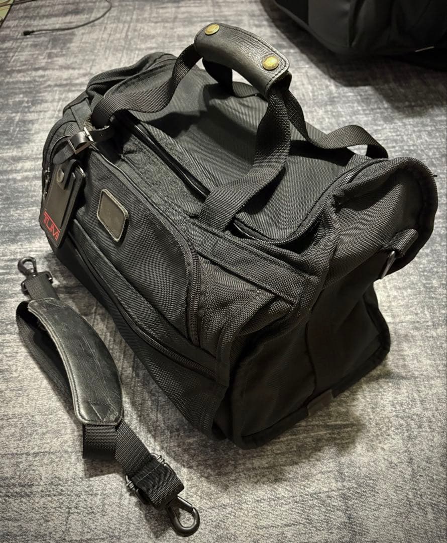 TUMI made in USA/トゥミ ボストンバッグ 純正ストラップ付