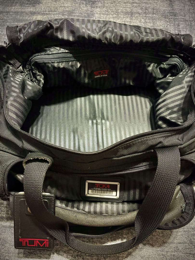 TUMI made in USA/トゥミ ボストンバッグ 純正ストラップ付