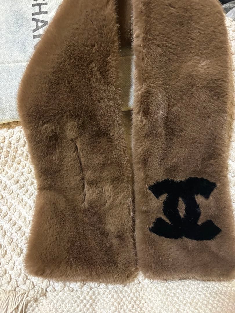 m*8様 CHANEL ブラウンファーマフラー