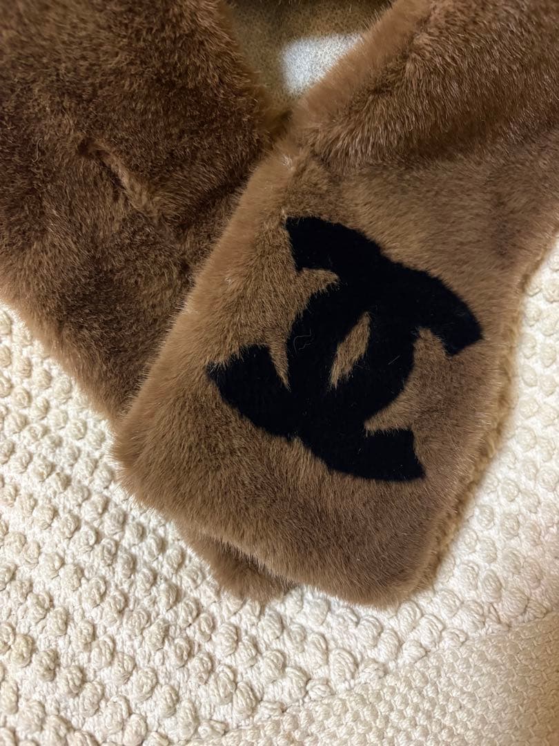 m*8様 CHANEL ブラウンファーマフラー