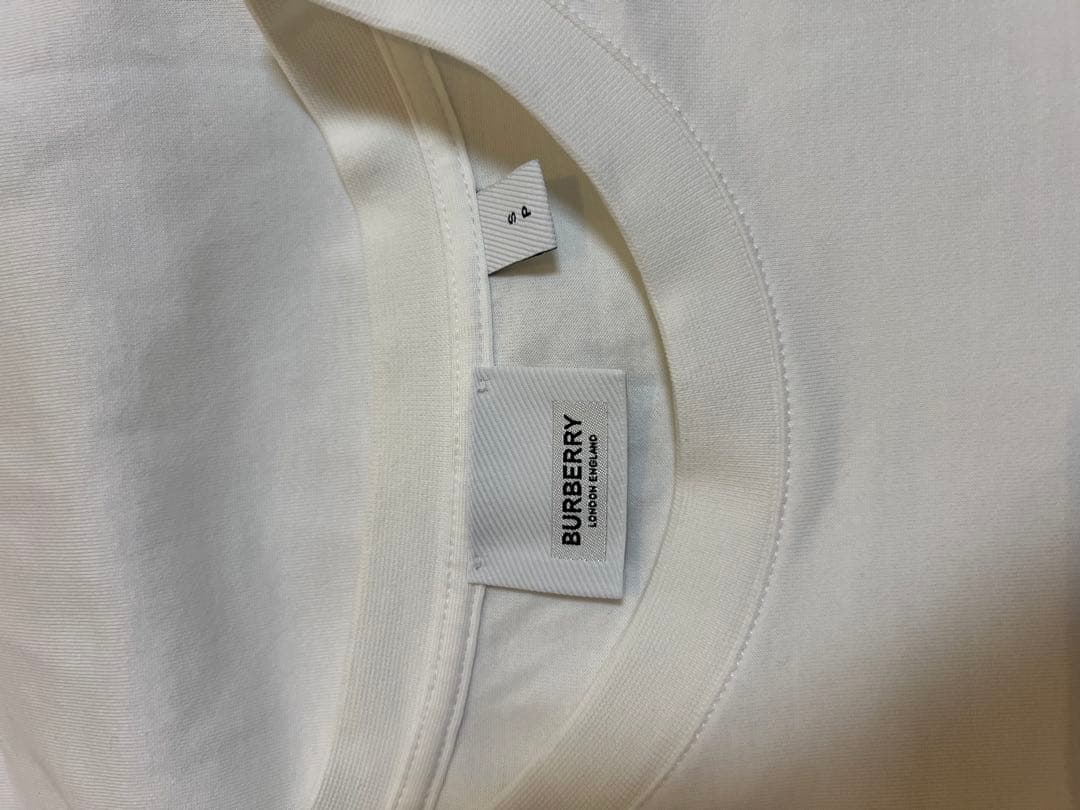 バーバリー　半袖　tシャツ　レディース 超美品
