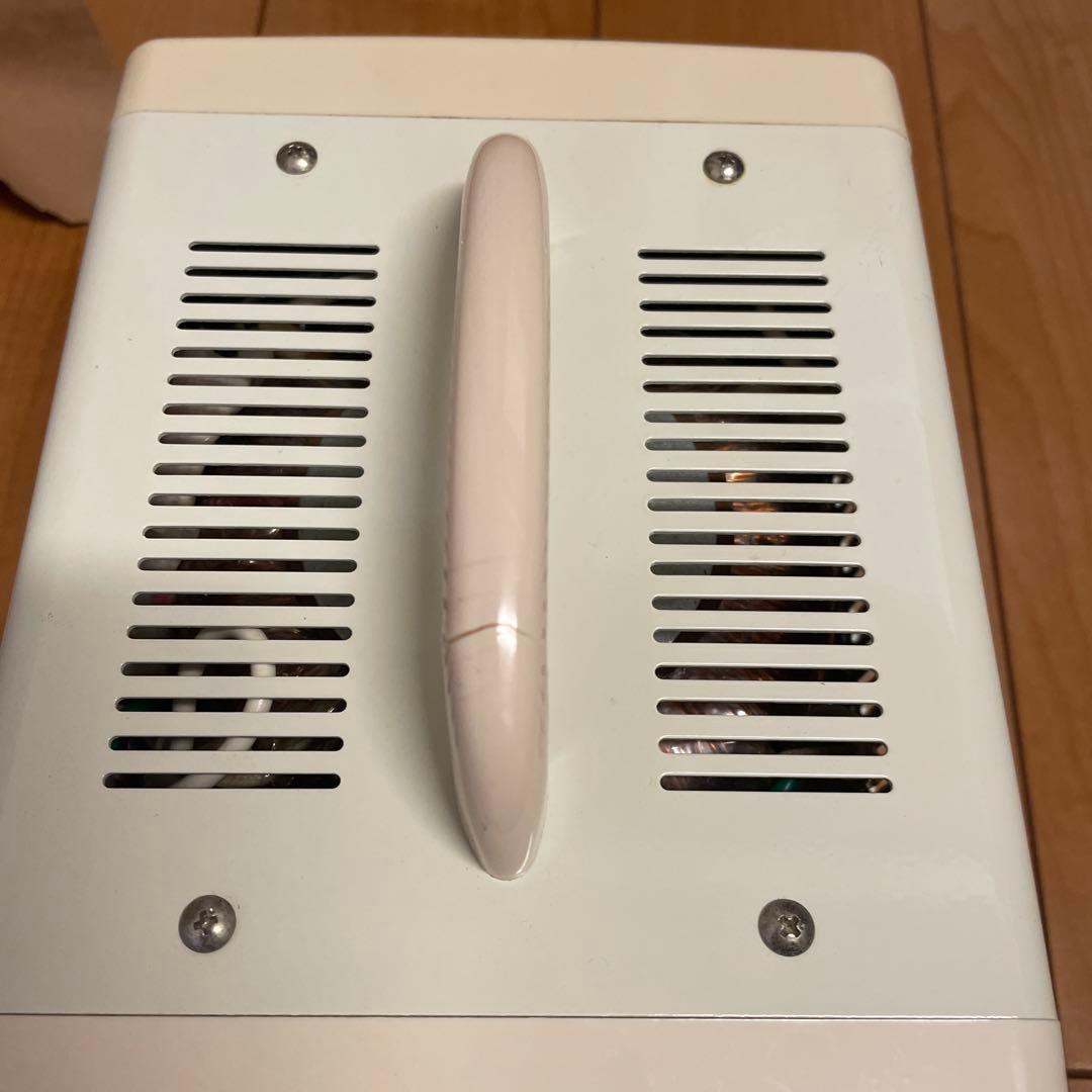 変圧器　KODEN 海外用　240V-220V 用　TA1000 2つ口