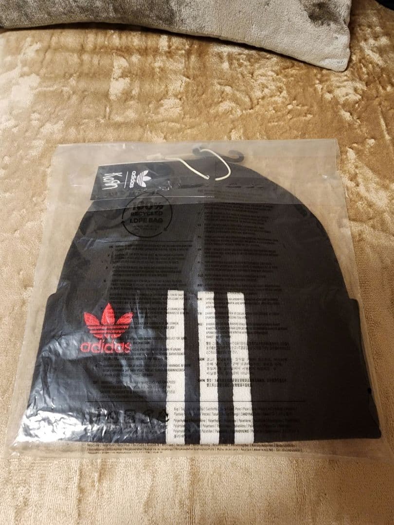 からあげクン adidas originals × Korn ビーニー