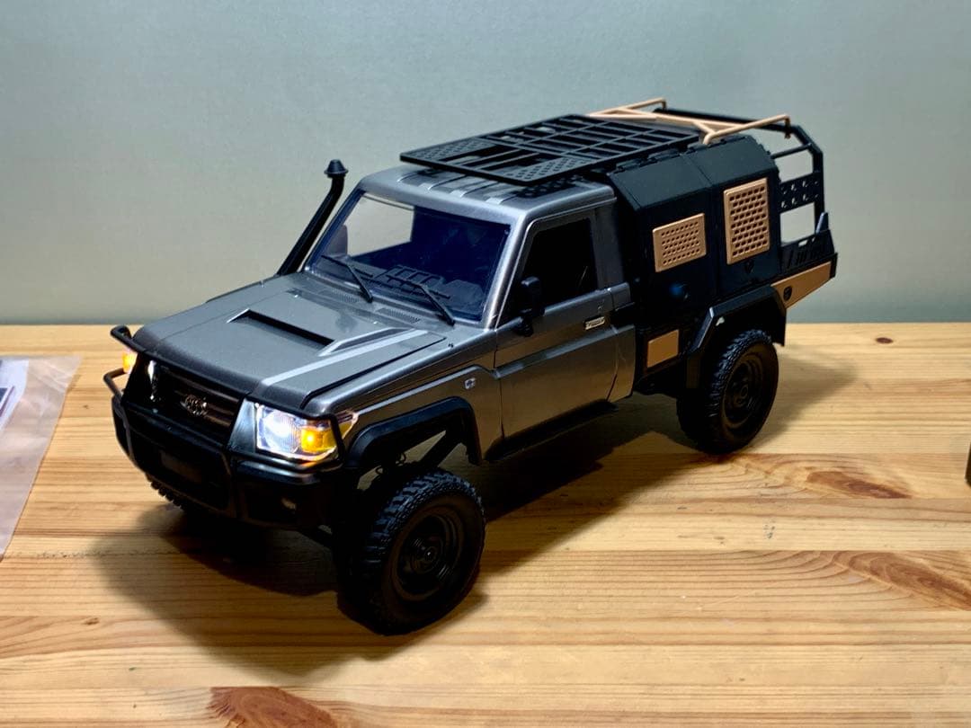 m*n様 【美品】トヨタ ランドクルーザー RCカー