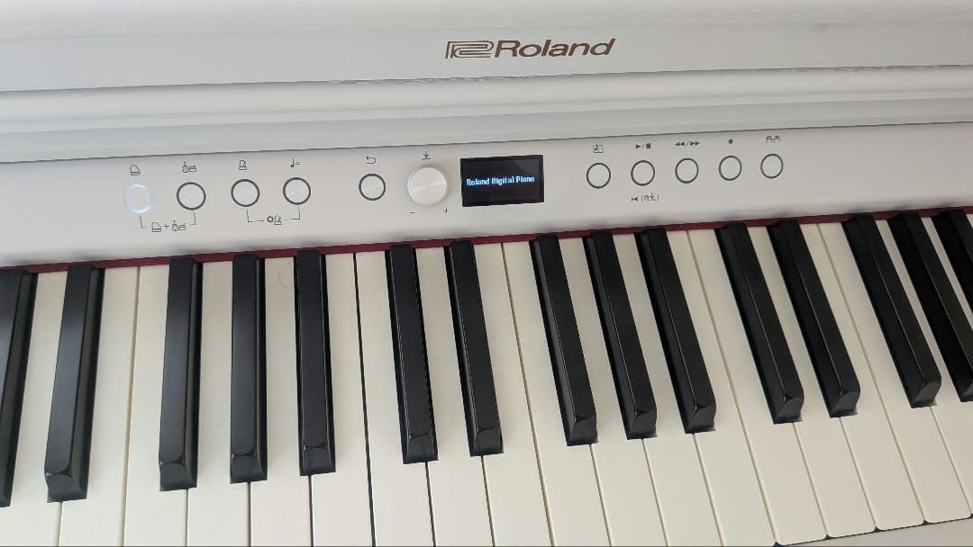 【nagitaaan】電子ピアノ　ローランド　RP701 白　2022年製