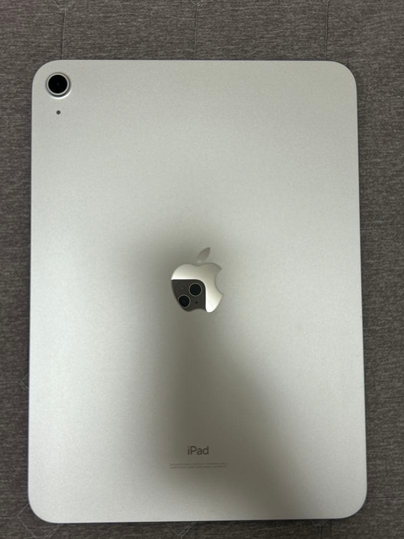 Apple iPad 10世代　Wifiモデル　本体 シルバー