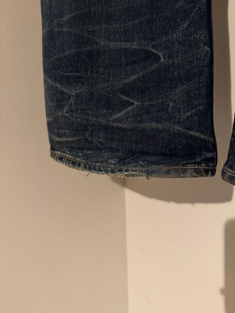 Acne Studios ルーズフィットジーンズ