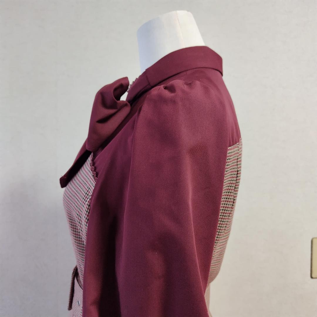 新品タグ付き　Sheglit　タックワンピース　ボルドー