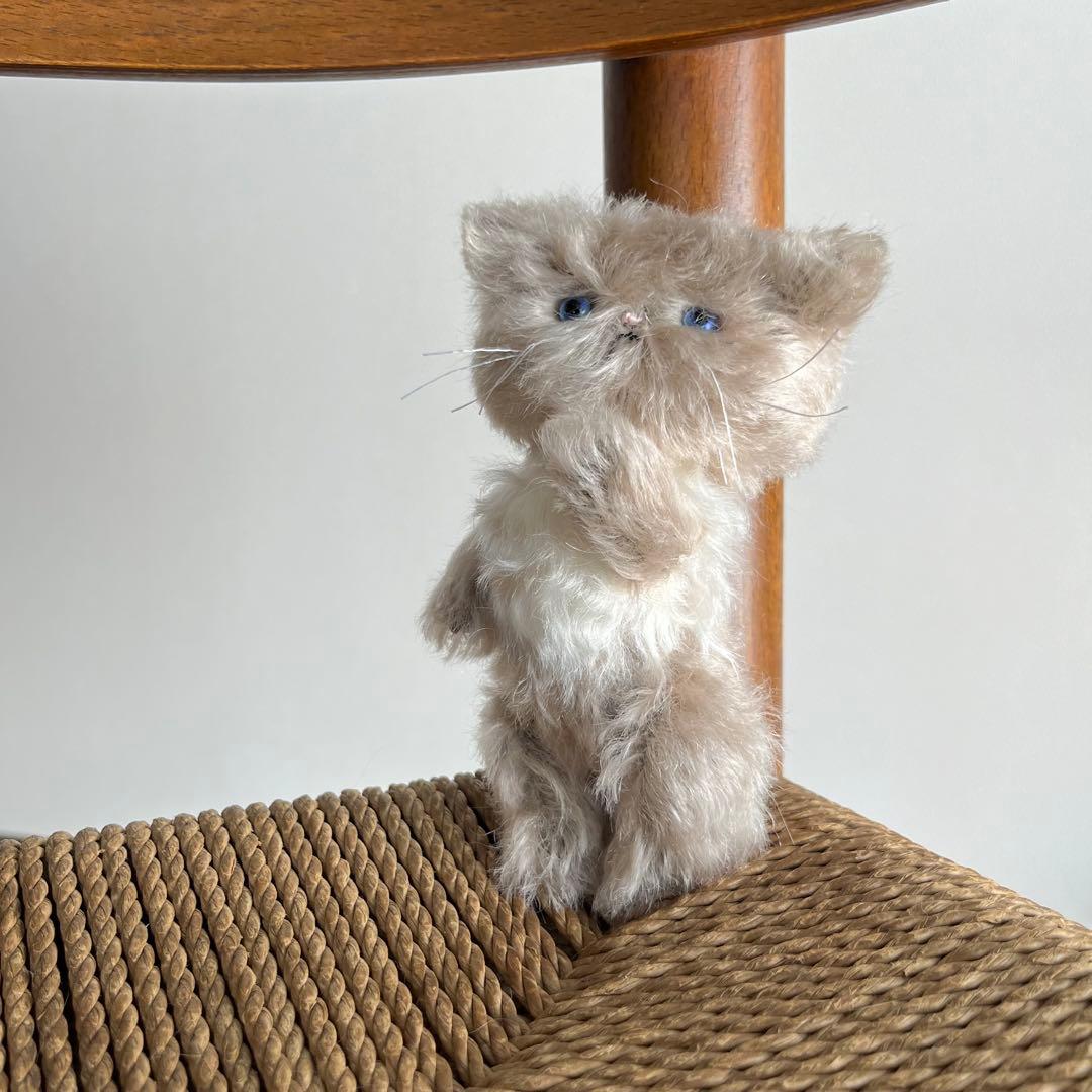 おねだりする　猫　ぬいぐるみ　作家　テディベア　アートドール　アーティストベア