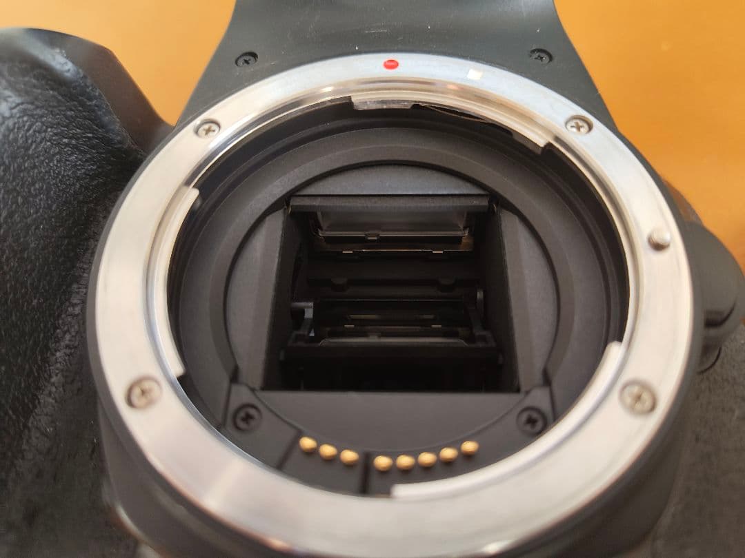 【ジャンク品】Canon EOS Kiss X10i デジタル一眼レフカメラ②