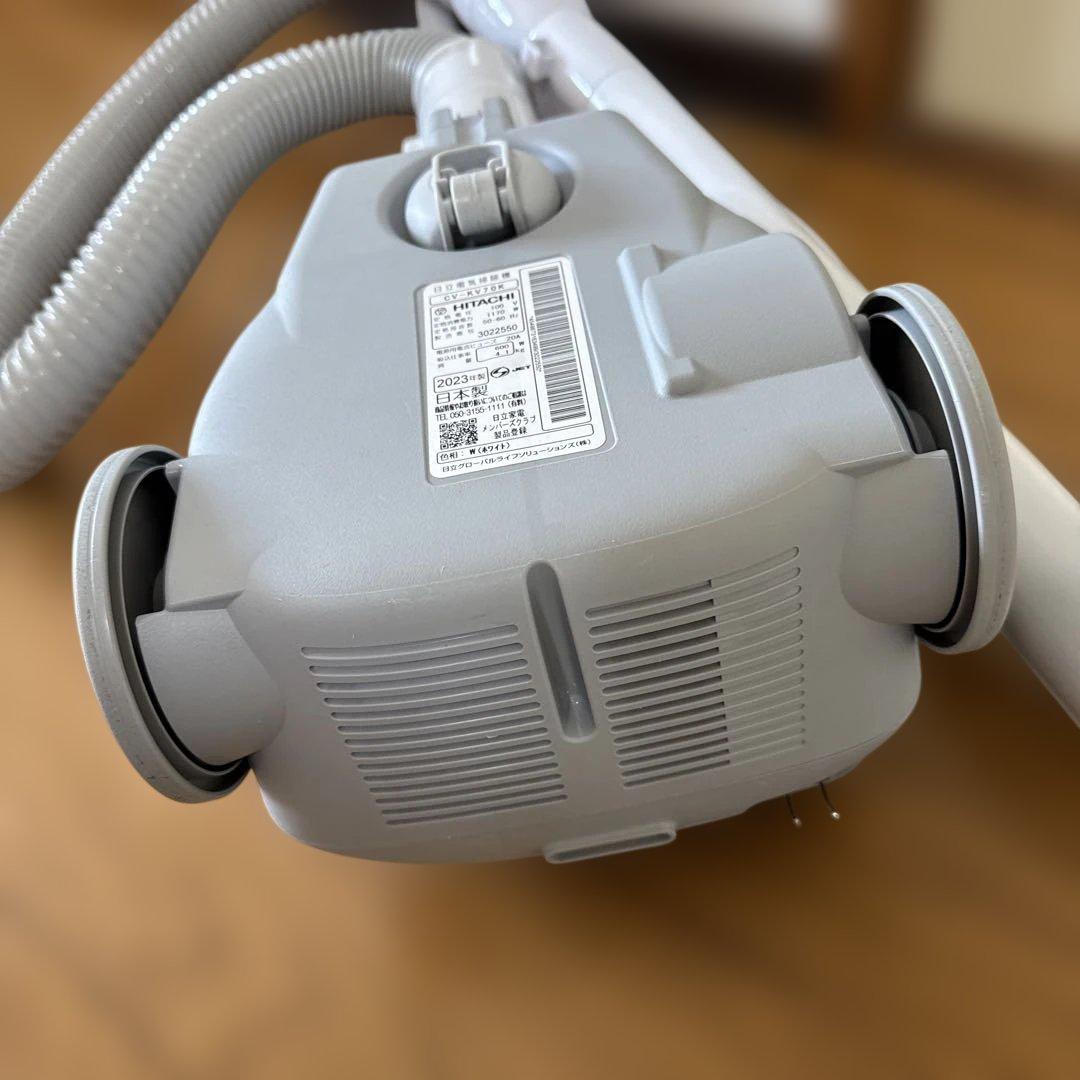 HITACHI 日立　電気掃除機　CV-KV70K ホワイト　2023年製