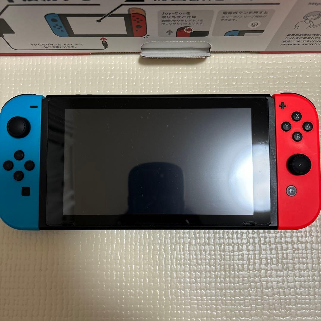 任天堂　Switch 本体