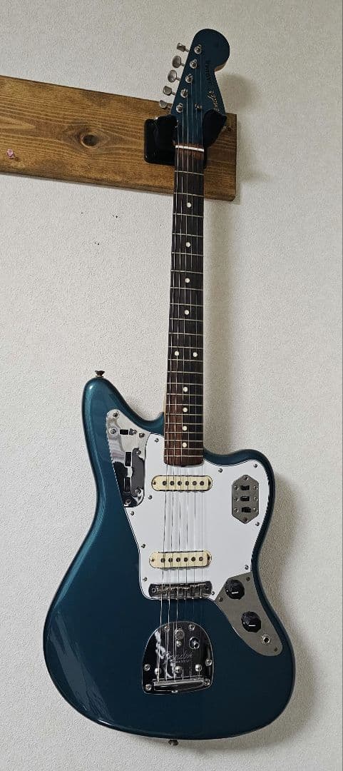 ギター Fender jaguar Ocean turquoise vintera