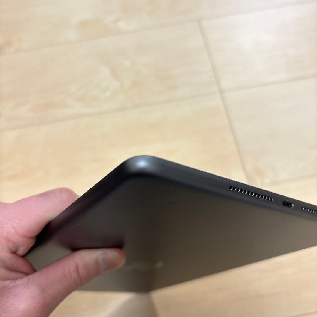 【極美品】iPad 第8世代 32GB スペースグレイ