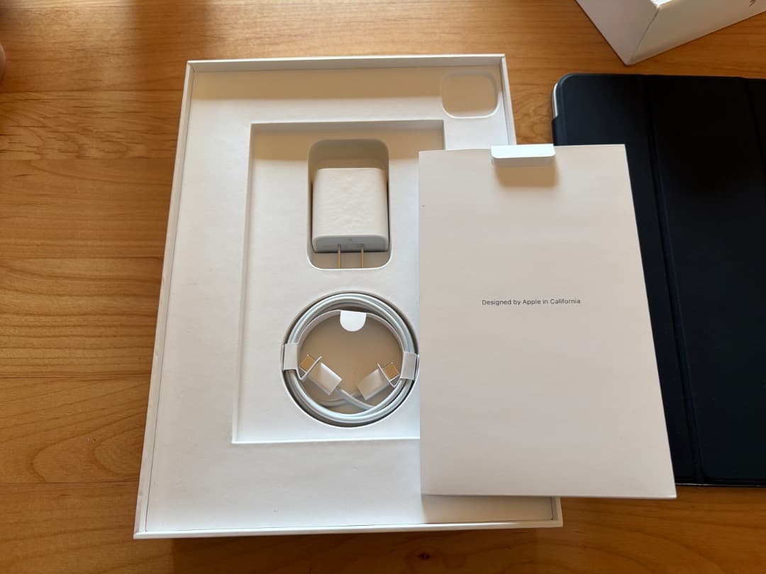 お*ぽ様 iPad Pro 11インチ 第3世代 （M1）MHQT3JA シルバ