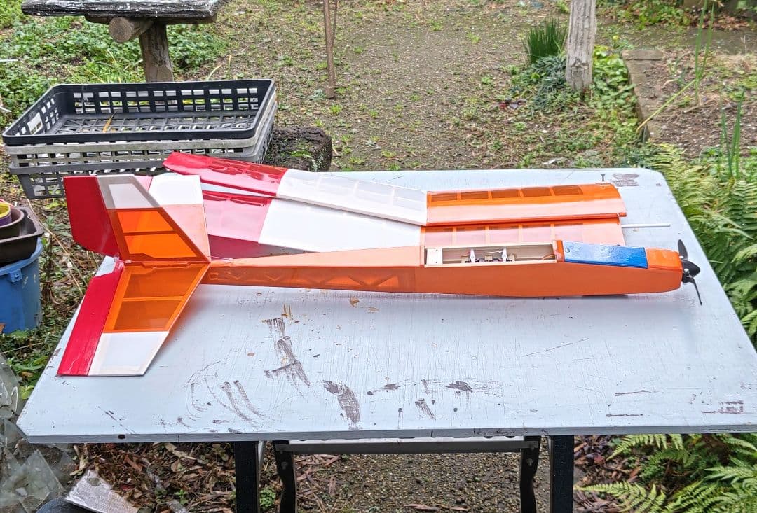 ラジコン飛行機（電動モーターグライダー）