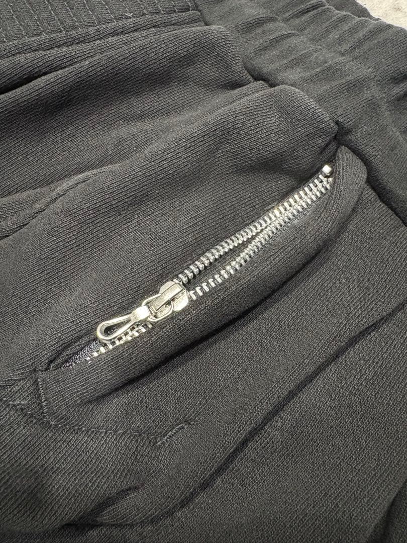 JULIUS ユリウス17-18AW ニューロマンティカ期 立体裁断 黒パンツ