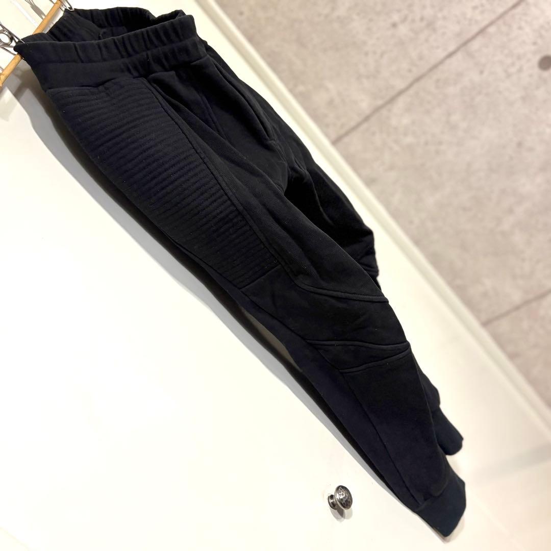 JULIUS ユリウス17-18AW ニューロマンティカ期 立体裁断 黒パンツ