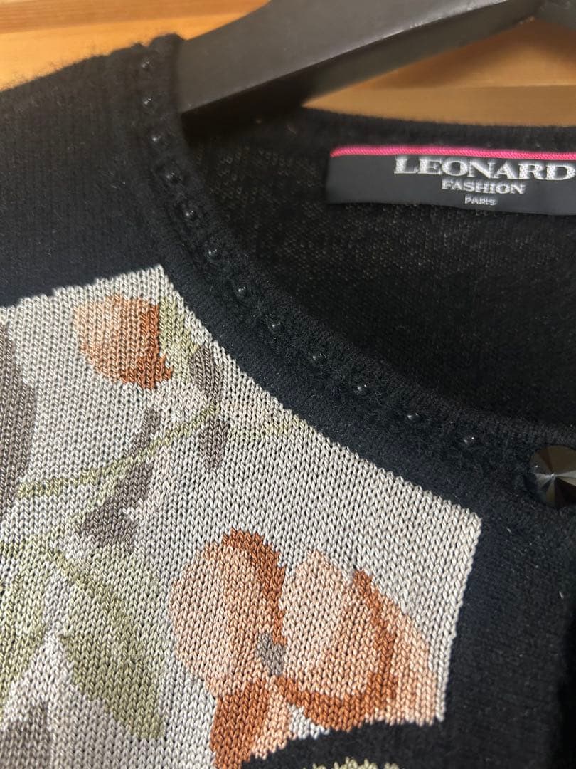 【美品】LEONARD レオナール　花柄ニットカーディガン