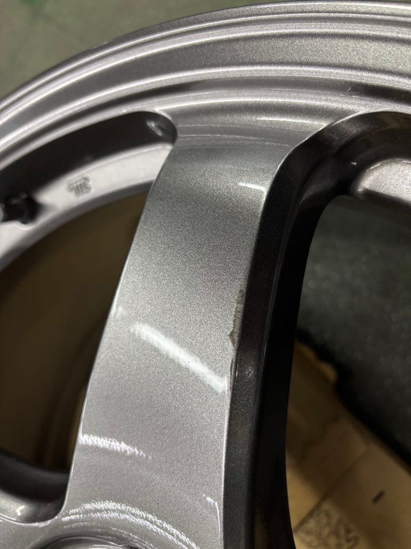 はち ENKEI PF05 18インチ 114.3 8J+45 4本