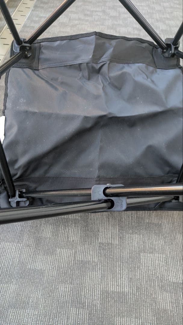 Coleman 折りたたみチェア 黒 4脚セット 大3脚 小1脚