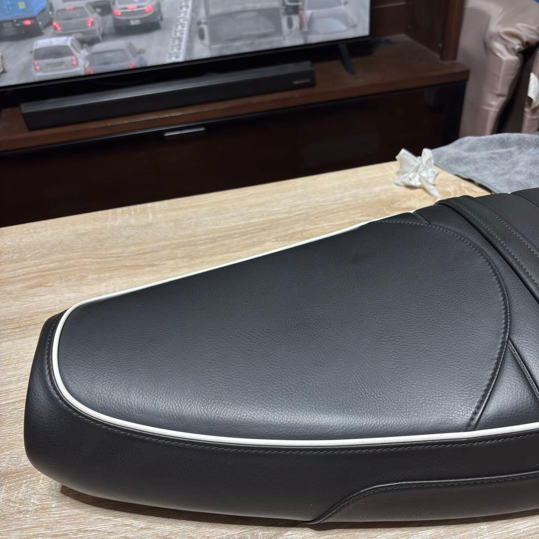 TRIUMPH T120 純正シート 黒 合成皮革 中古