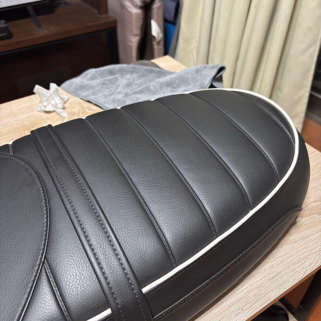 TRIUMPH T120 純正シート 黒 合成皮革 中古
