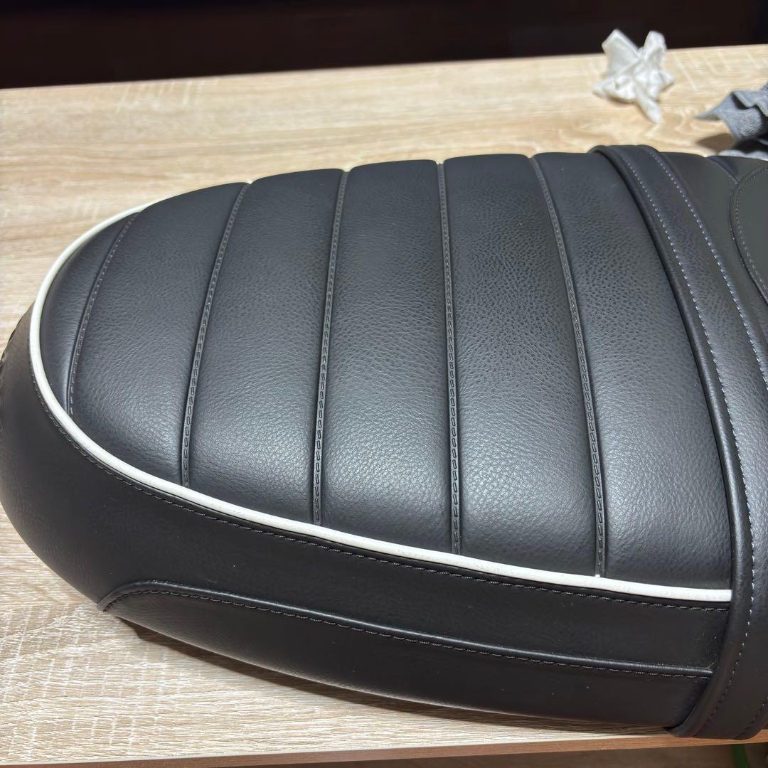 TRIUMPH T120 純正シート 黒 合成皮革 中古