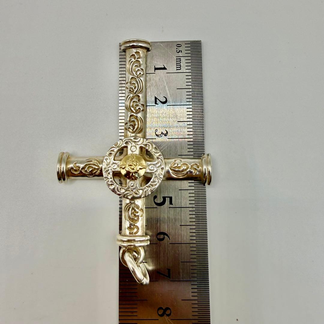 美品　ファーストアローズ　k18メタル付きホイールクロス