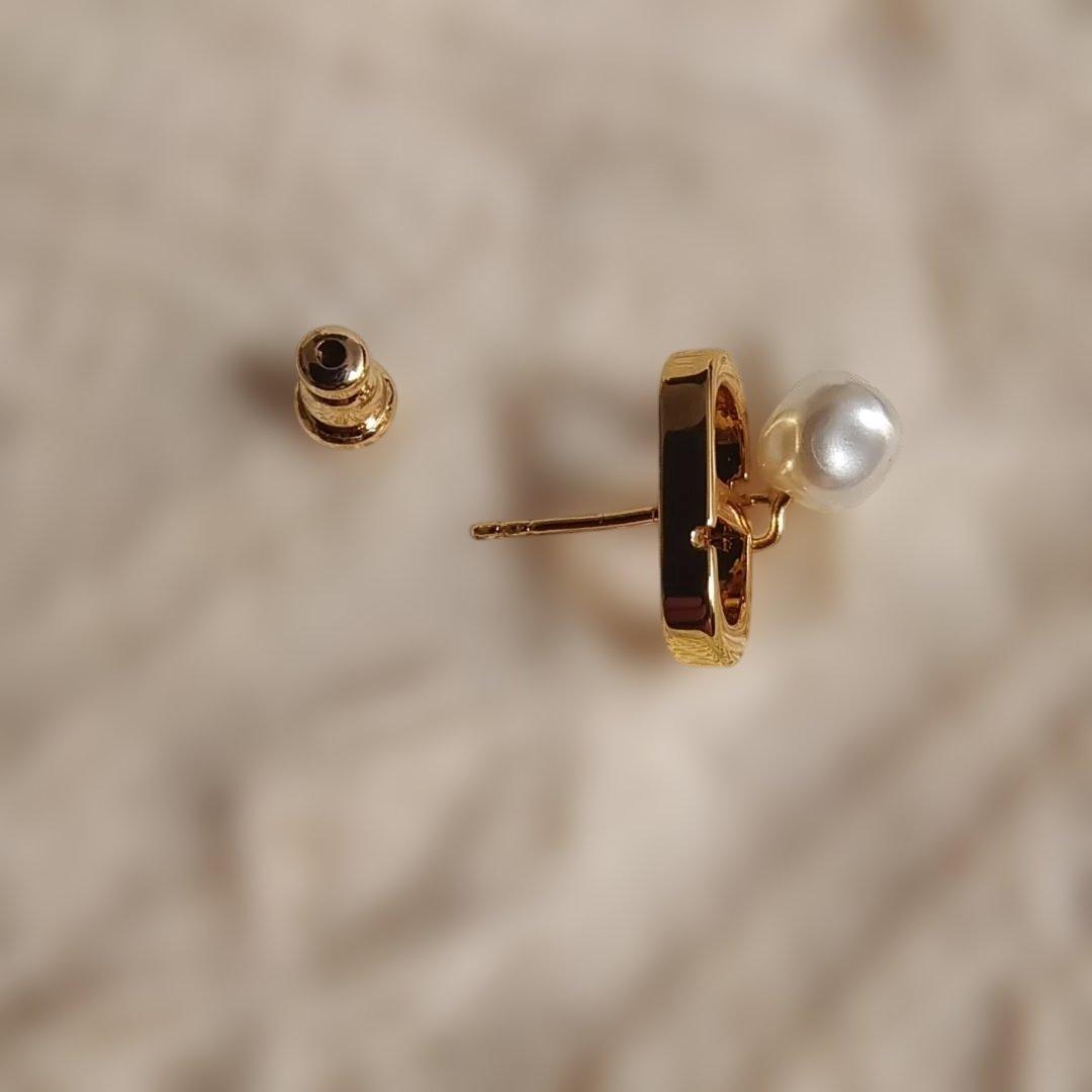 DIOR ゴールド パール ピアス