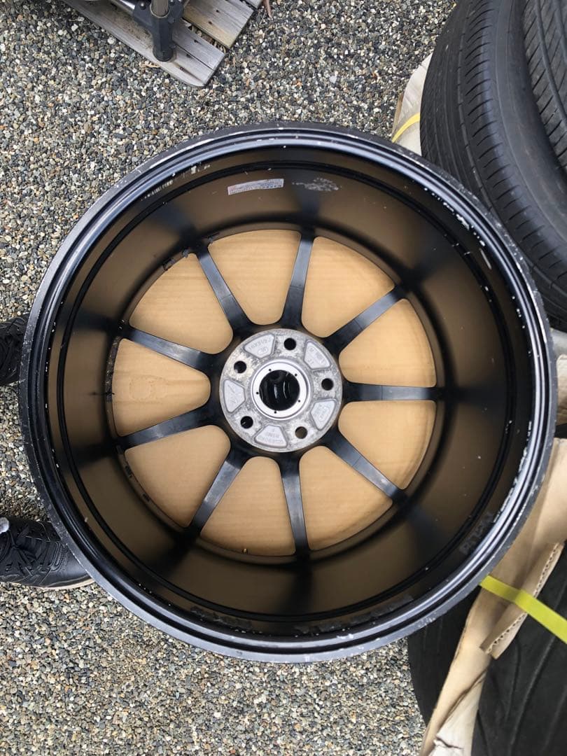 h*i様 エンケイrsm9 18インチ　2本