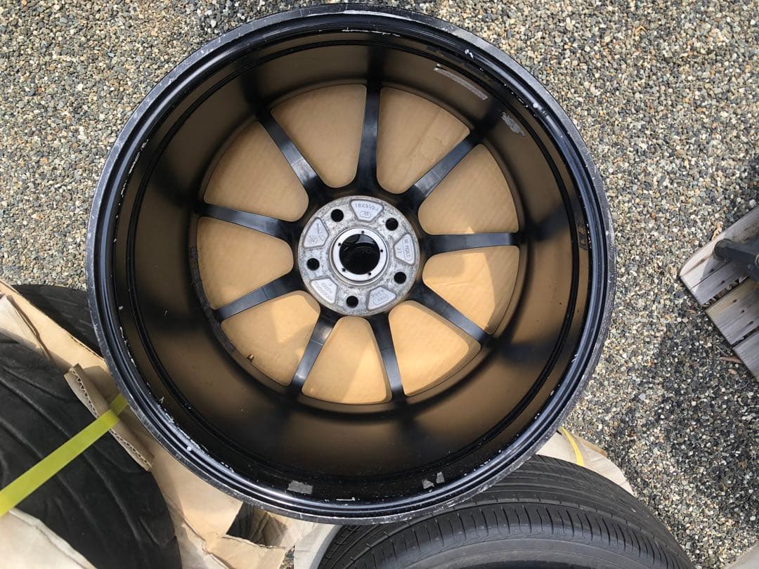 h*i様 エンケイrsm9 18インチ　2本