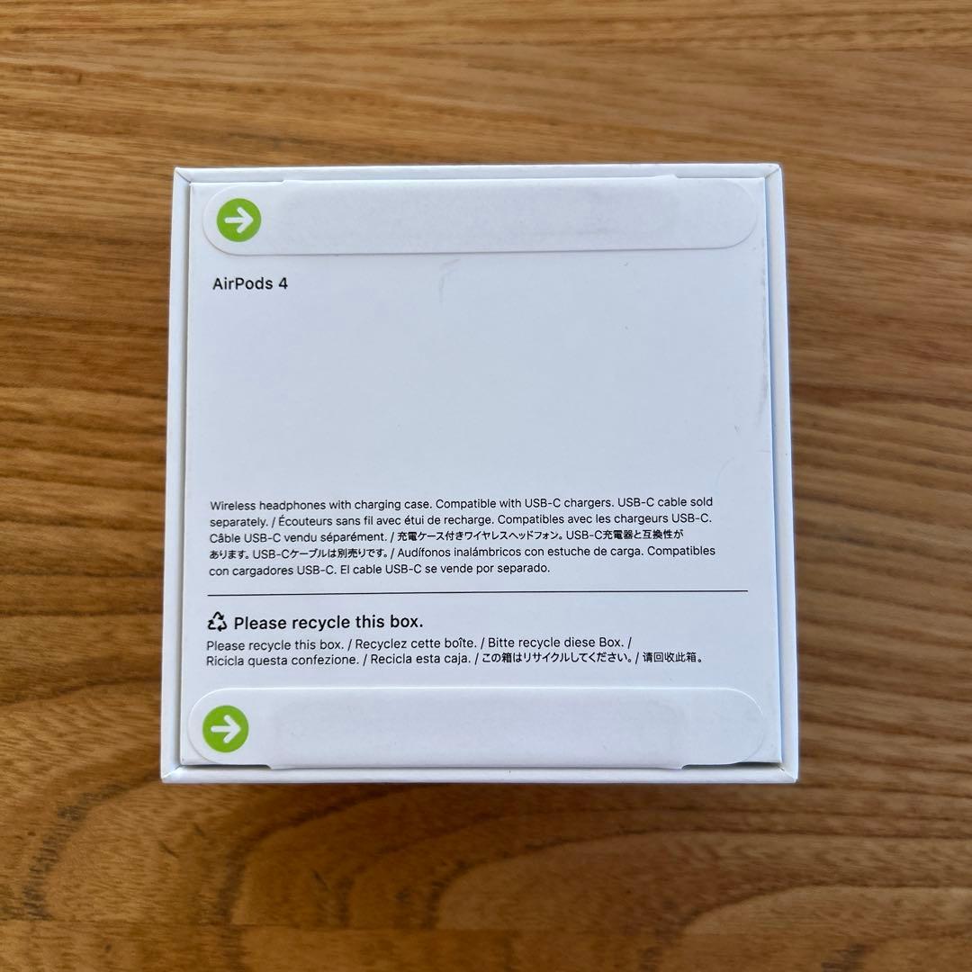 新品未開封　Apple AirPods 4 ノイズキャンセリング非搭載