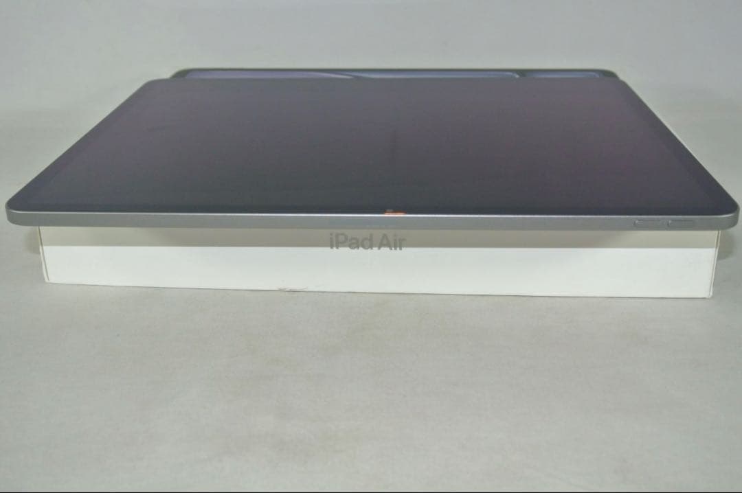 [極美品] Apple iPadAir M3 スペースグレー 本体
