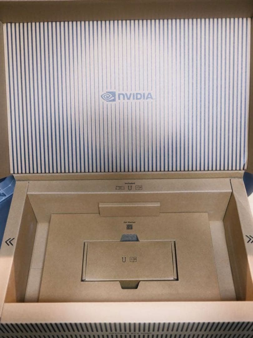 【新古品】Nvidia RTX5090 Founders Edition箱付き