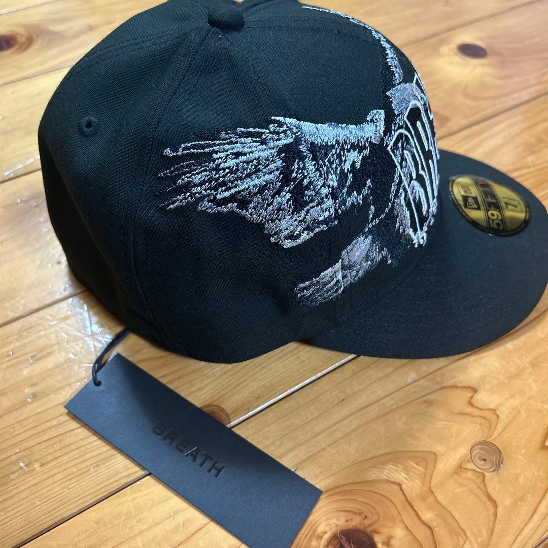 59FIFTY 黒のキャップ BREATH刺繍付き