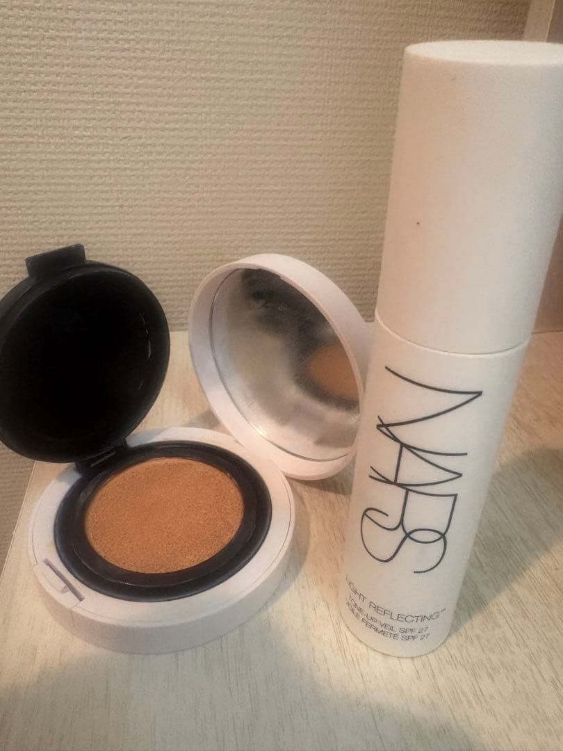NARS ライトリフレクティング セラム クッションファンデーション＆下地セット