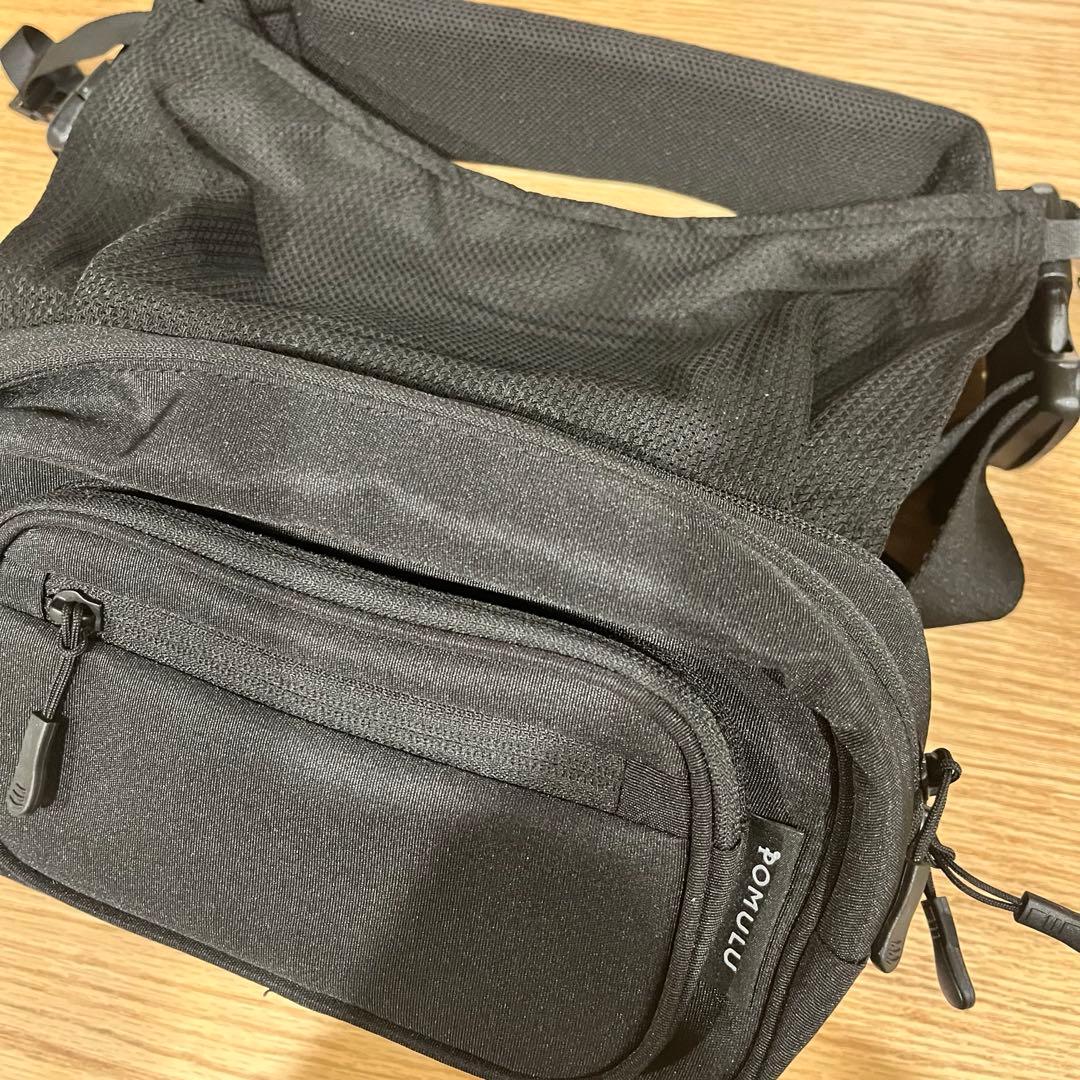 【新品】ブラック ウエストポーチ　ポムル　抱っこ紐　ヒップシート POMULU